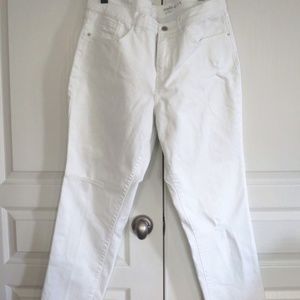 Denim & Co Studio Denim Jeans White Distressed Size 16 w/Stretch